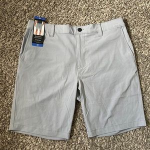 NWT Banana Republic Men's Flat Front Short, Size 36, Color Grey